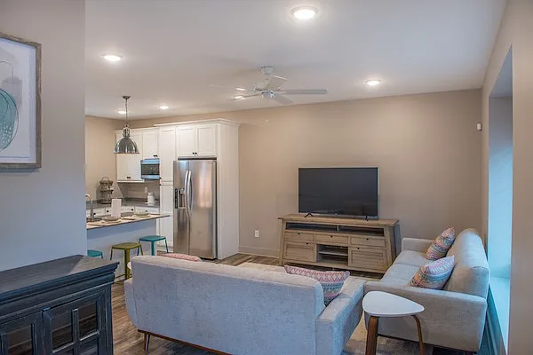 2 bed, 2.5 bath, 1200 sqft, $2,400 — Photo 4