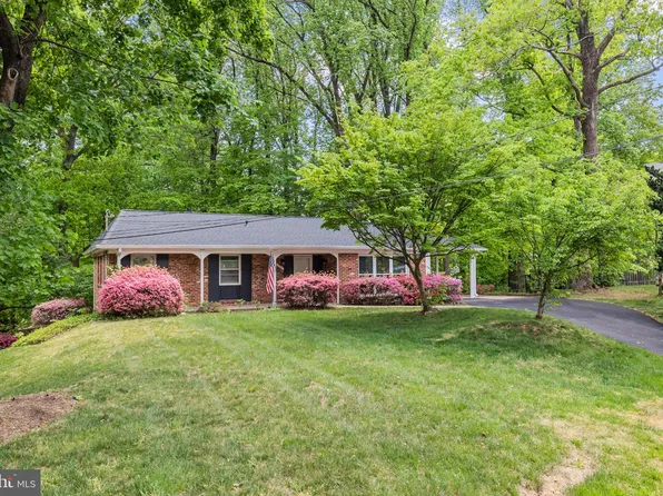 4205 Breezewood Ln, Annandale, VA 22003