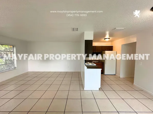 4800 Serafica Dr, Lake Worth, FL