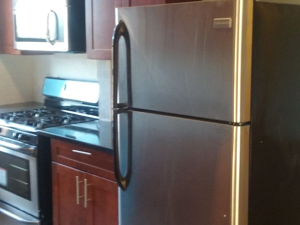 2nd image of 2387 Ocean Ave APT 4K