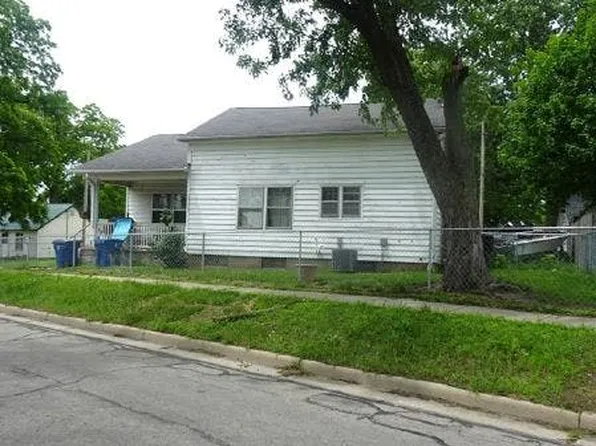 320 Oakhill Ave, Plymouth, IN 46563