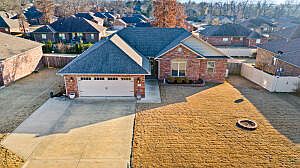 3rd image of 250 Redwood Ln