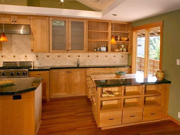 Gourmet kitchen with granite counters