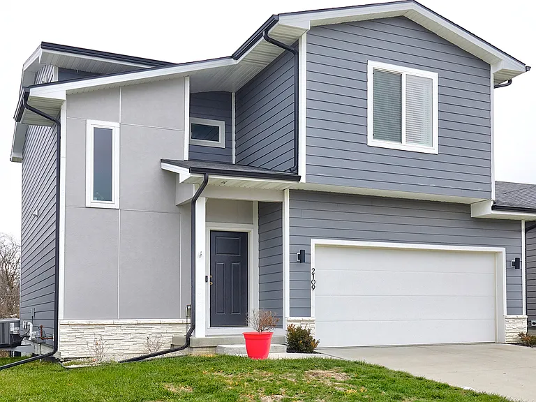 2109 Ammann Dr — Photo 28