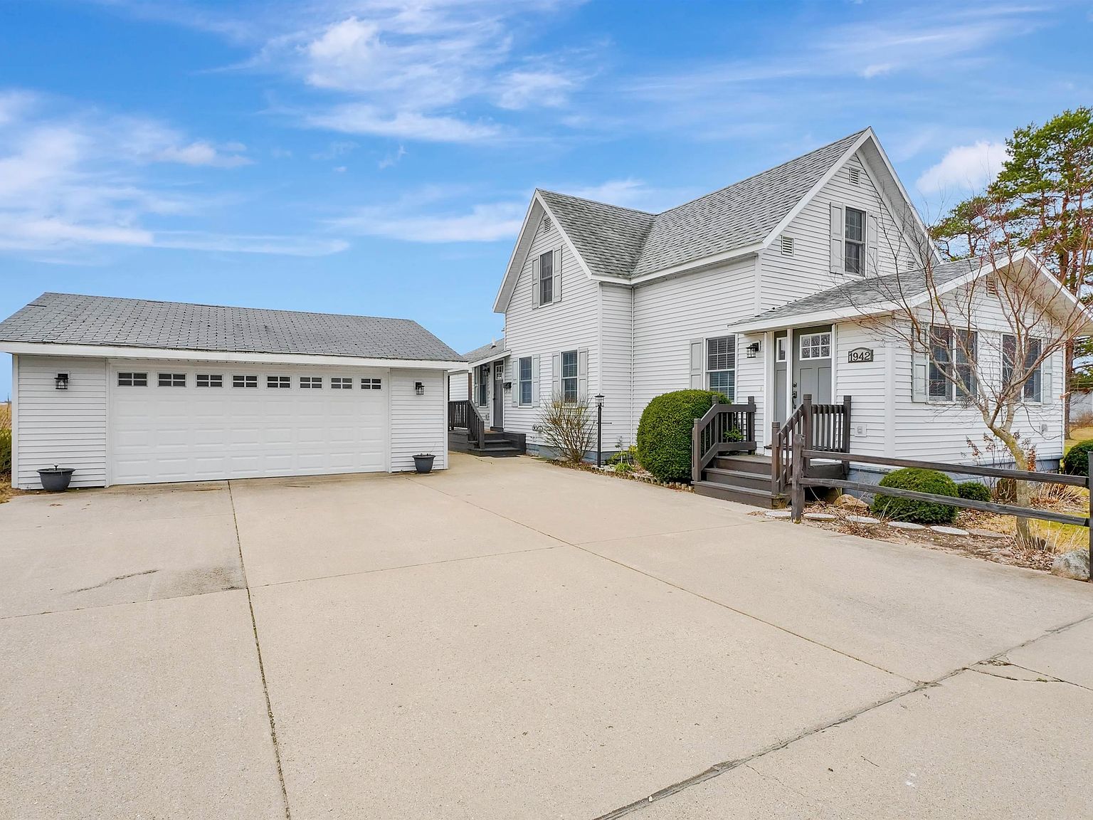 1942 E Stoney Corners Rd, Mc Bain, MI 49657 | Zillow