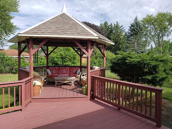5th image of 9403 Clancy Dr