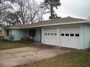 2701 W Chicago Ave, Nederland, TX 77627