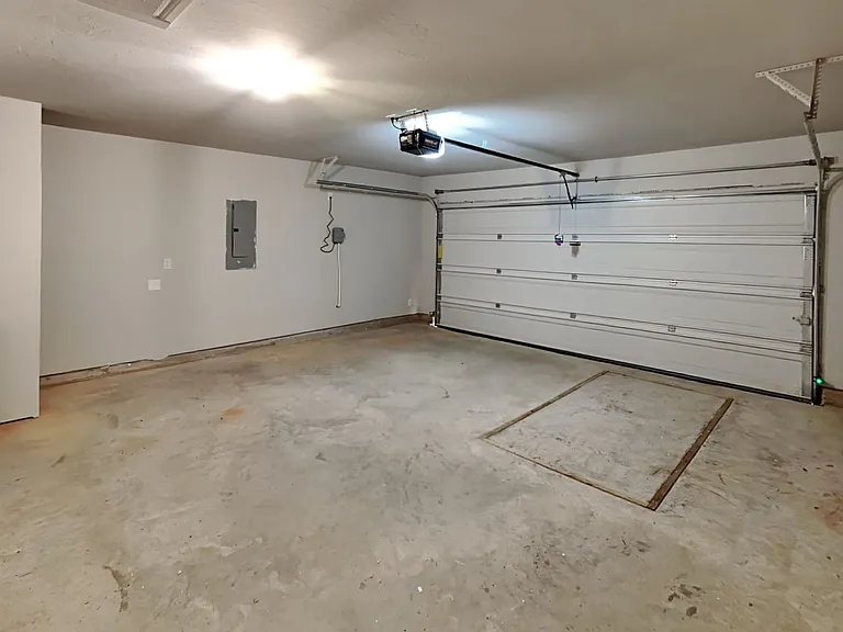 2733 Dennis Dr — Photo 19