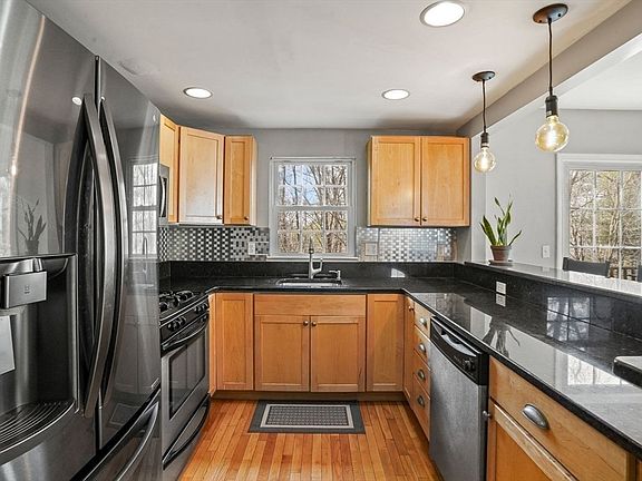 4th image of 30 Turtle Brook Rd #30