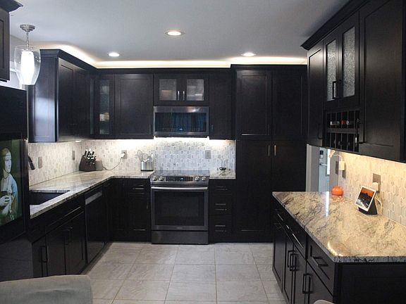 4th image of 1023 Dwight Eisenhower Way