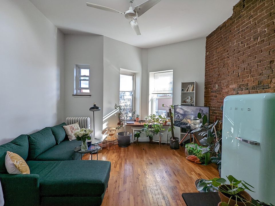 1st image of 786 Washington Ave #4
