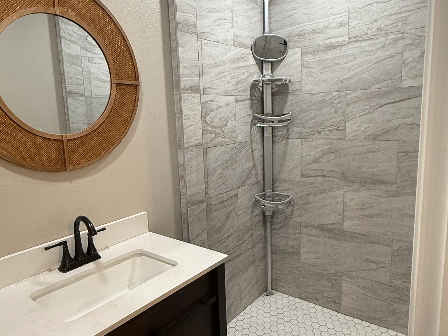 2 bed, 2.5 bath, 896 sqft, $1,000 — Photo 3