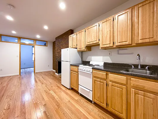 Rented by Compass | media 19