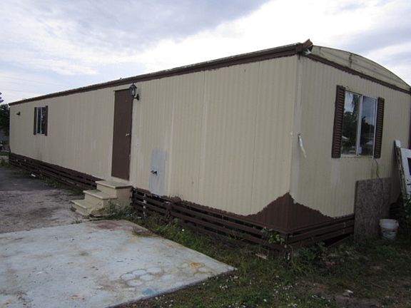 4th image of 529 Zebra Dr