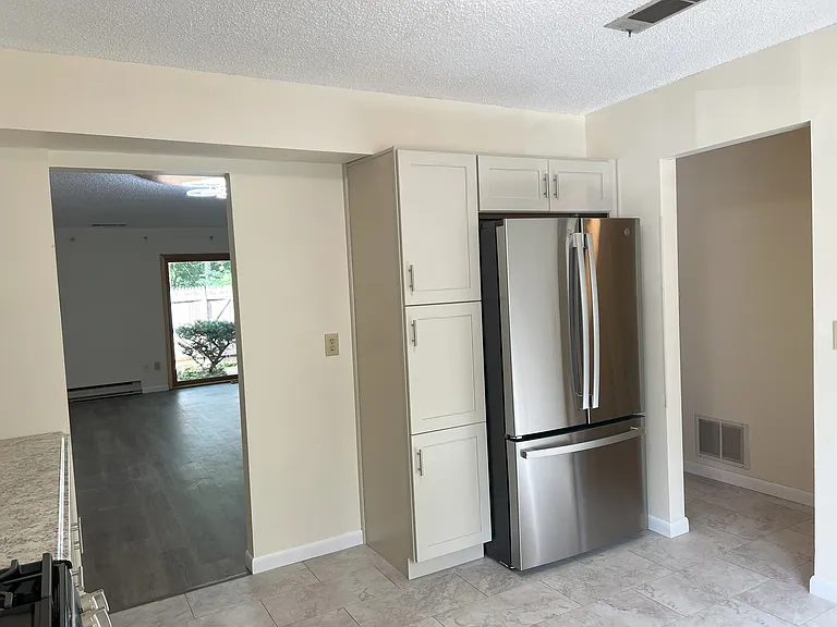 120 Knollwood Ter — Photo 4