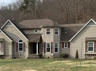 47 Creekside Dr, Inez, KY 41224