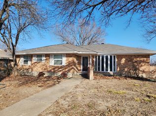 906 Pinedale Ln, Dallas, TX 75241