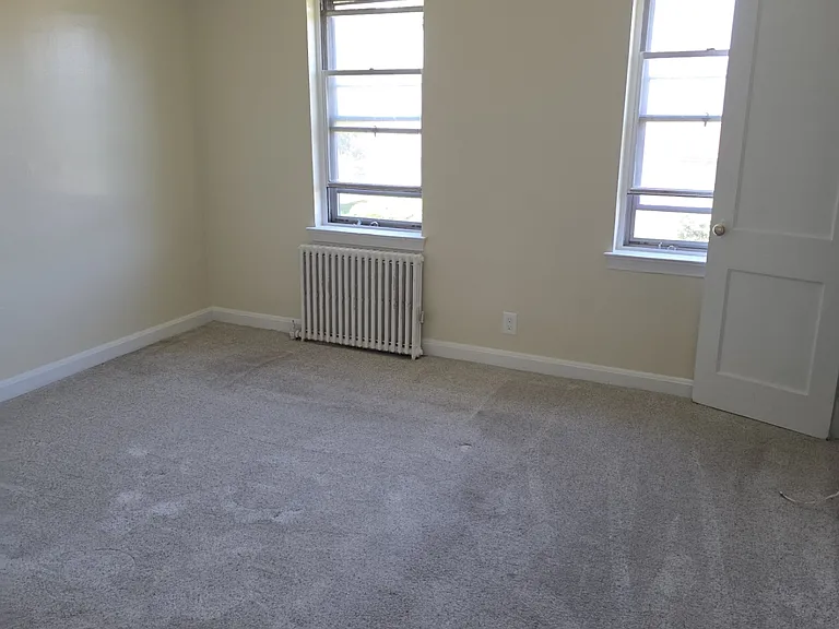 44 Virginia Ave — Photo 9