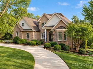 2301 Willow Creek Dr, Newton, NC 28658