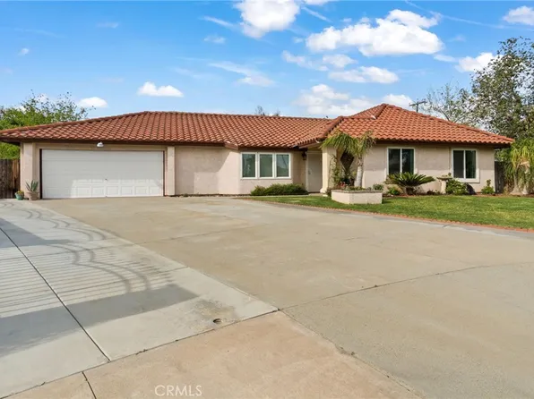 682 W Cheshire St, Rialto, CA 92377