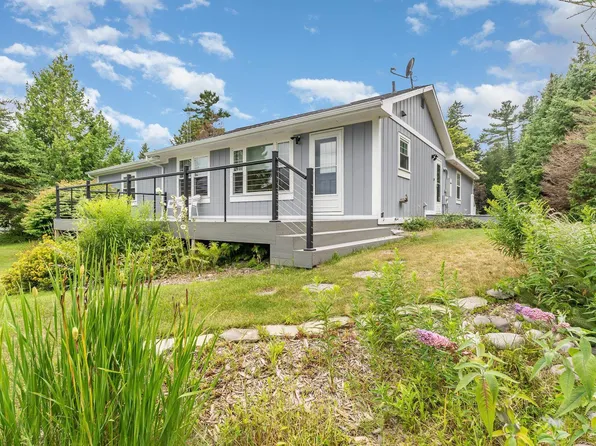 1220 N Lake Huron Shore Dr, Harrisville, MI 48740