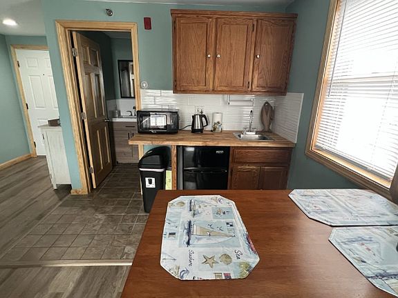 5th image of 415 Ocean Blvd #1A