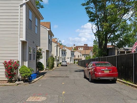 2nd image of 501 Morris Ave
