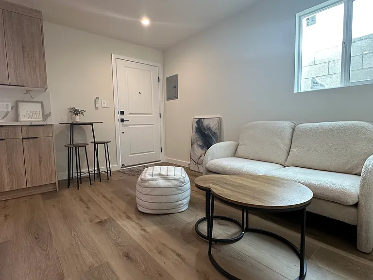 5226 1/2 Tilden Ave — Photo 1