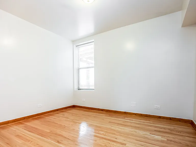 60th/Troy — Photo 13