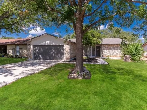 11359 Spring Crest Dr, San Antonio, TX 78249