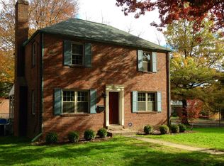 7401 Wildwood Dr, Takoma Park, MD 20912