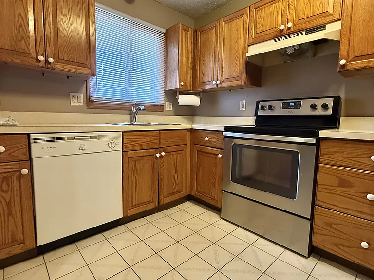 410 Emmett St #21 — Photo 3