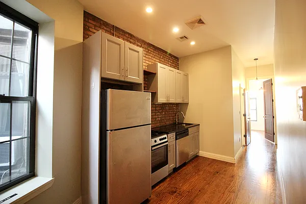 Rented by Hagstrom Management Inc | media 12