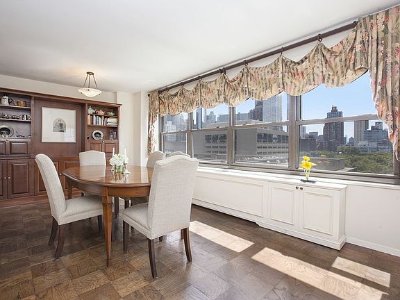 4th image of 140 W End Ave #11U