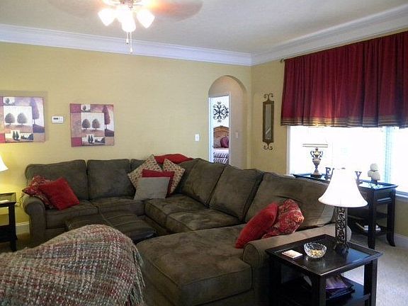 4th image of 868 Tyler Woods Dr