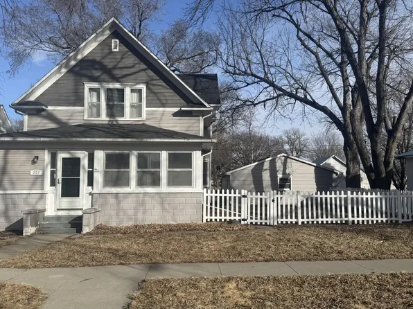 209 N 7th St, Newman Grove, NE 68758