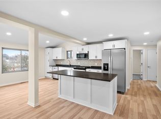 26 Seneca Rd, Pittsburgh, PA 15241