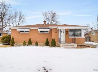 17 Alberta Dr, Amherst, NY 14226