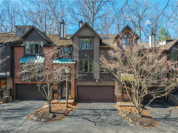 22 Hidden Vly, Rocky River, OH 44116