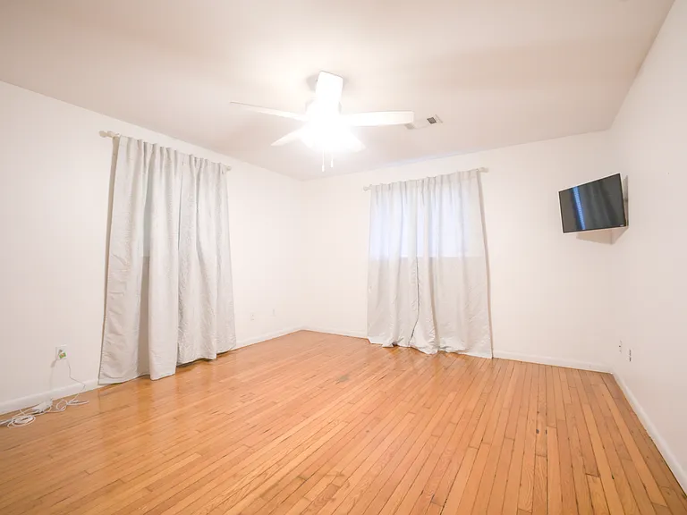 3615 Elysian Fields Ave — Photo 12