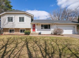 6508 Chamberlain Rd, Woodbury, MN 55125