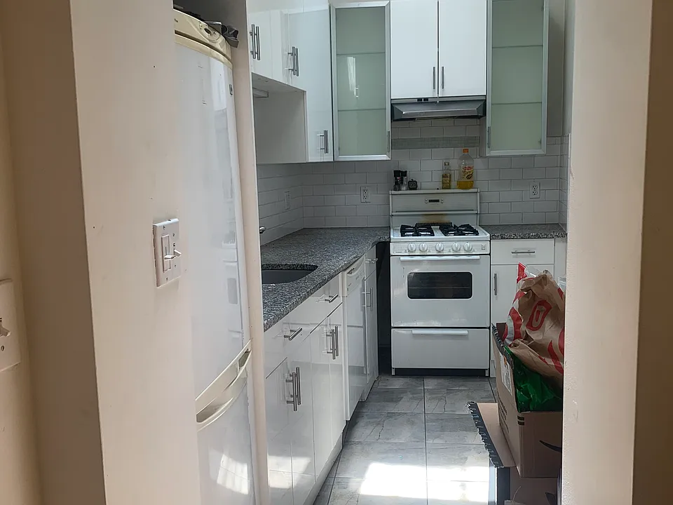 10 Wiget St #1