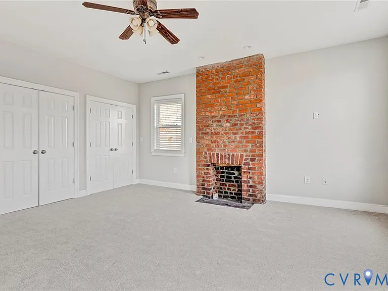712 N 24th St — Photo 25