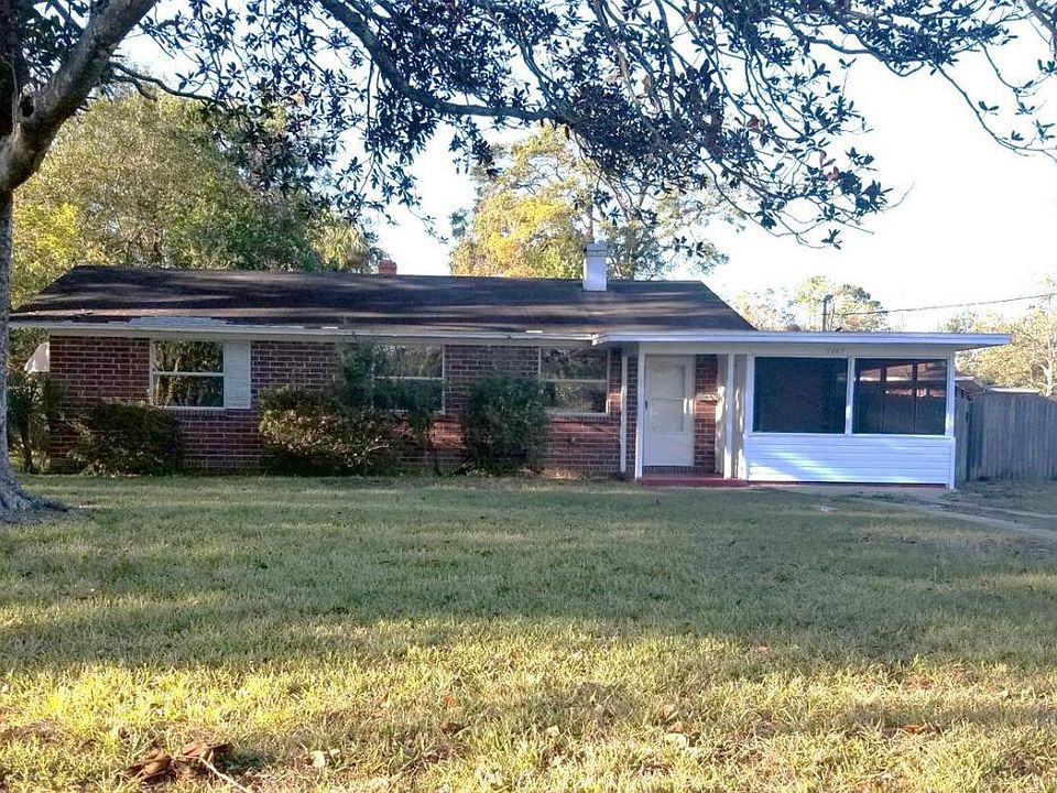 1st image of 5967 Theed St