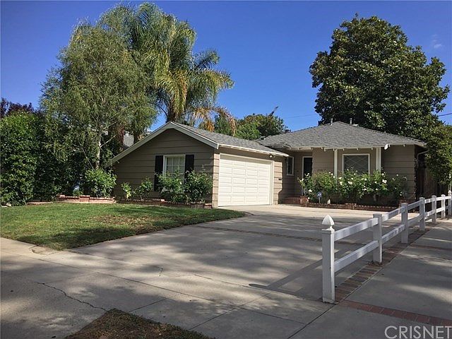 1st image of 22050 De La Osa St