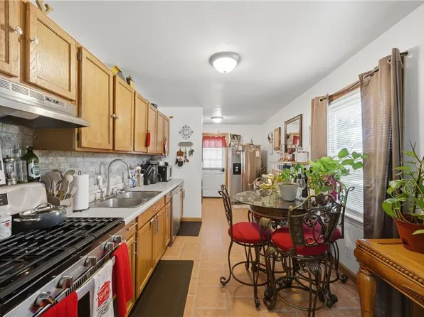 135 Allard Rd, Portsmouth, VA 23701