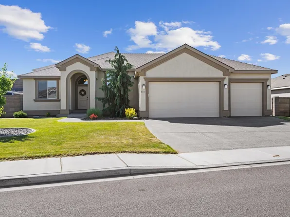515 Athens Dr, West Richland, WA 99353
