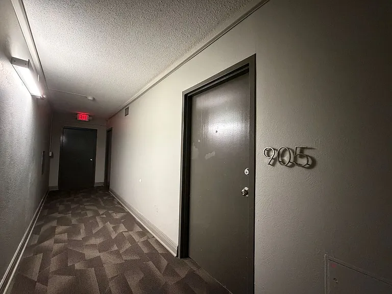 715 S Upper Broadway St #905 — Photo 5