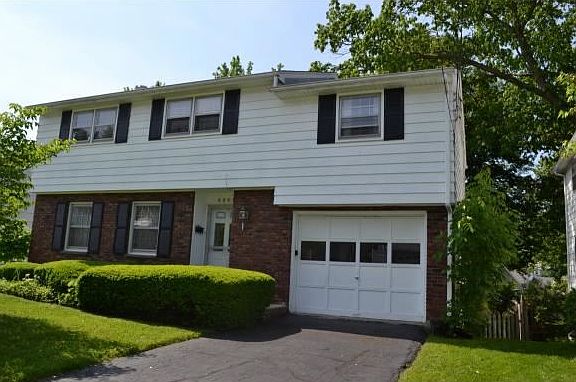 2nd image of 2804 Crescent Dr