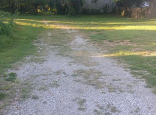 1042 E Division St, Springfield, MO 65803